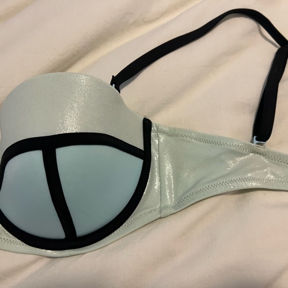 Victorias Secret bikini top - Picture 4 of 5